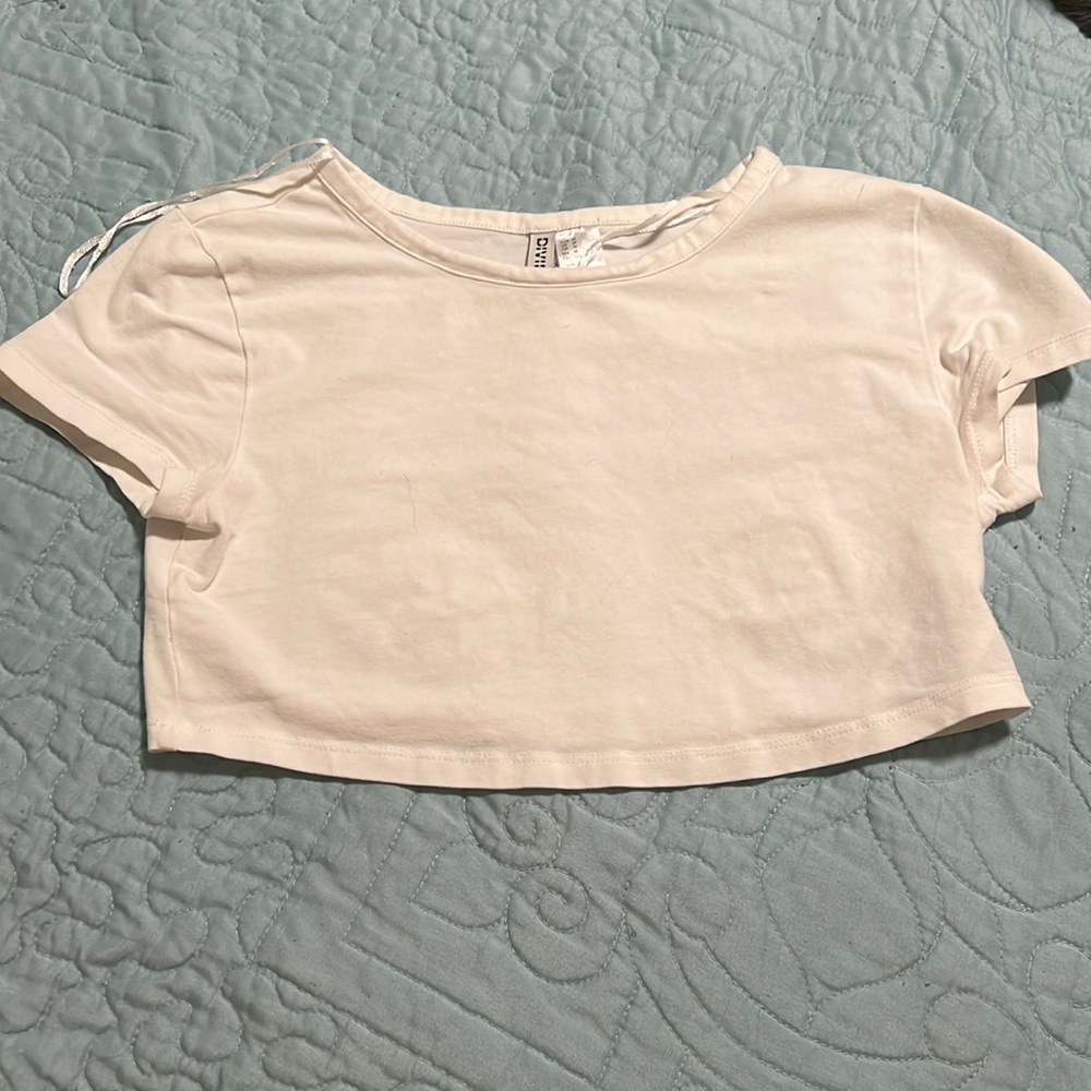 Divided (H&M) White Cropped Top